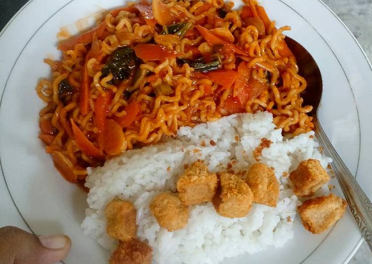 Langkah Mudah untuk Menyiapkan Mie goreng pedas yang Sempurna