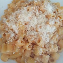 A picture of Pasta stew.