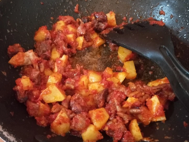 Langkah Mudah untuk Membuat Resep Sambel Goreng Ati Kentang Pedes Manis yang  Bikin Ketagihan Anti Ribet, Menggugah Selera