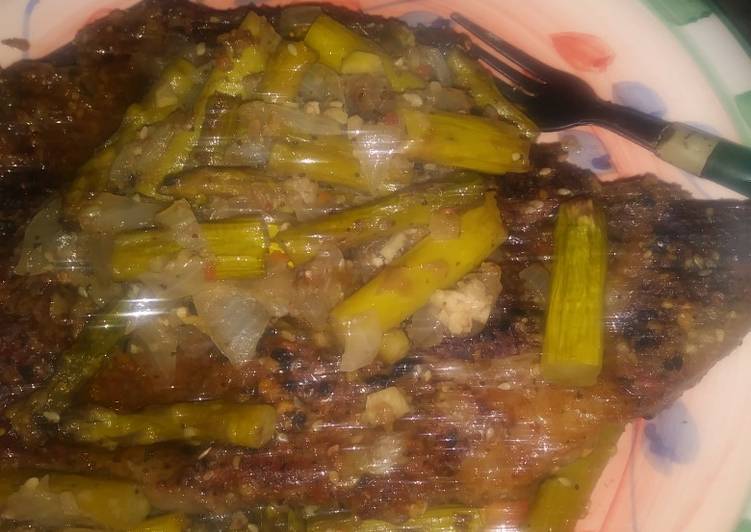 Sensational Chuck Steak With Asparagus Onions Garlic Recipe By In The Kitchen With Anita Hewitt Cookpad