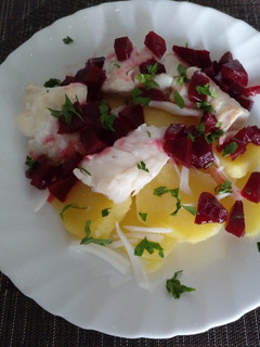 Una foto de Ensalada de bacalao y patatas