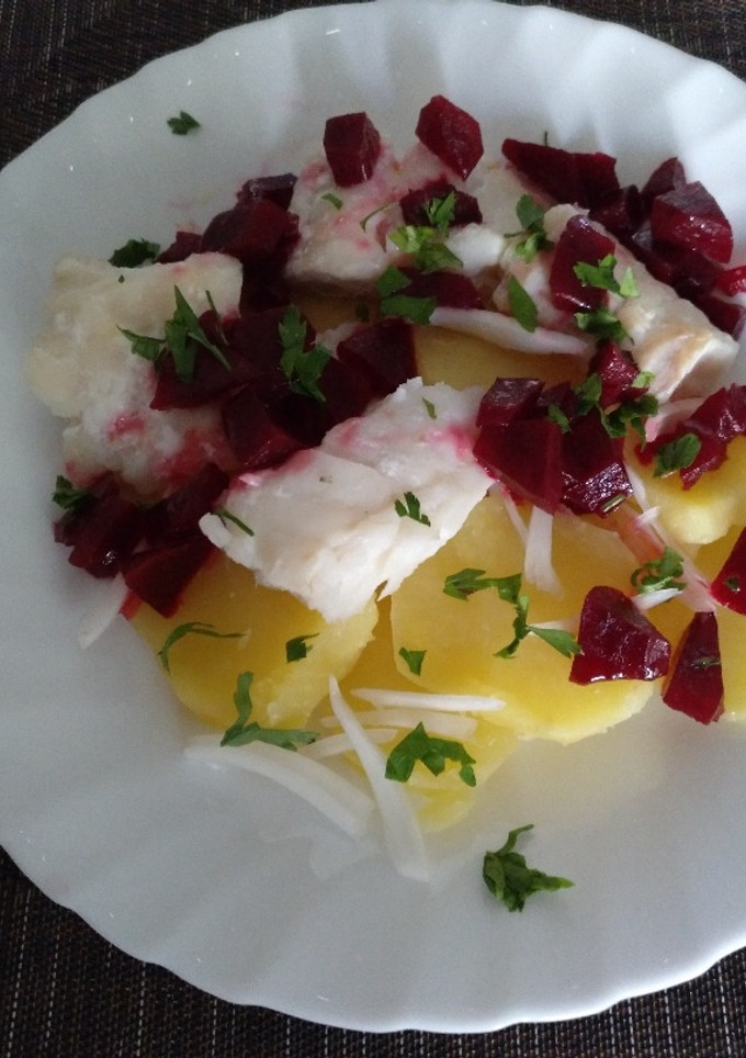 Una foto de Ensalada de bacalao y patatas