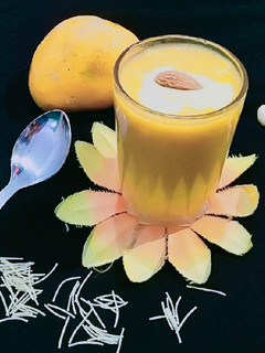 मैंगो कलाकंद फालूदा (Mango Kalakand Falooda Recipe in Hindi) रेसिपी मुख्य फोटो