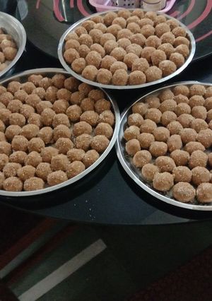 A picture of Atta and Gud ke Laddu.