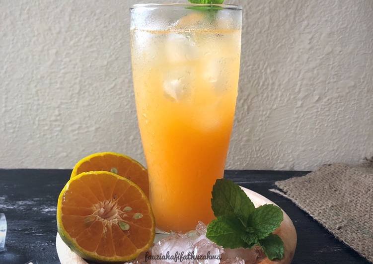 Langkah Mudah untuk Menyiapkan 62. Es Jeruk Peras 🍊 yang Bisa Manjain Lidah