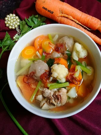 Langkah Gampang Menyiapkan Resep Sop pentol dg ayam brokoli yang Menggugah Selera Anti Ribet, Sempurna