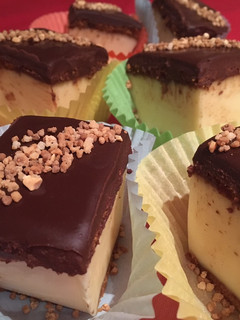 Una foto de Pastelitos de crema y chocolate