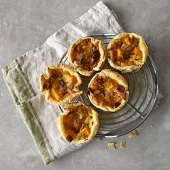 A picture of Pumpkin Tartlets.