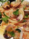 Linguine con zucca e frutti di mare