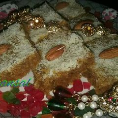 A picture of Besen ki barfi.
