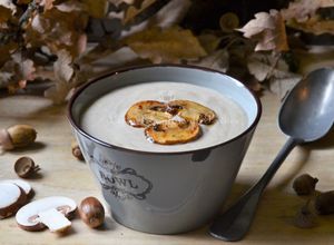 Une photo de Velouté d'automne aux champignons