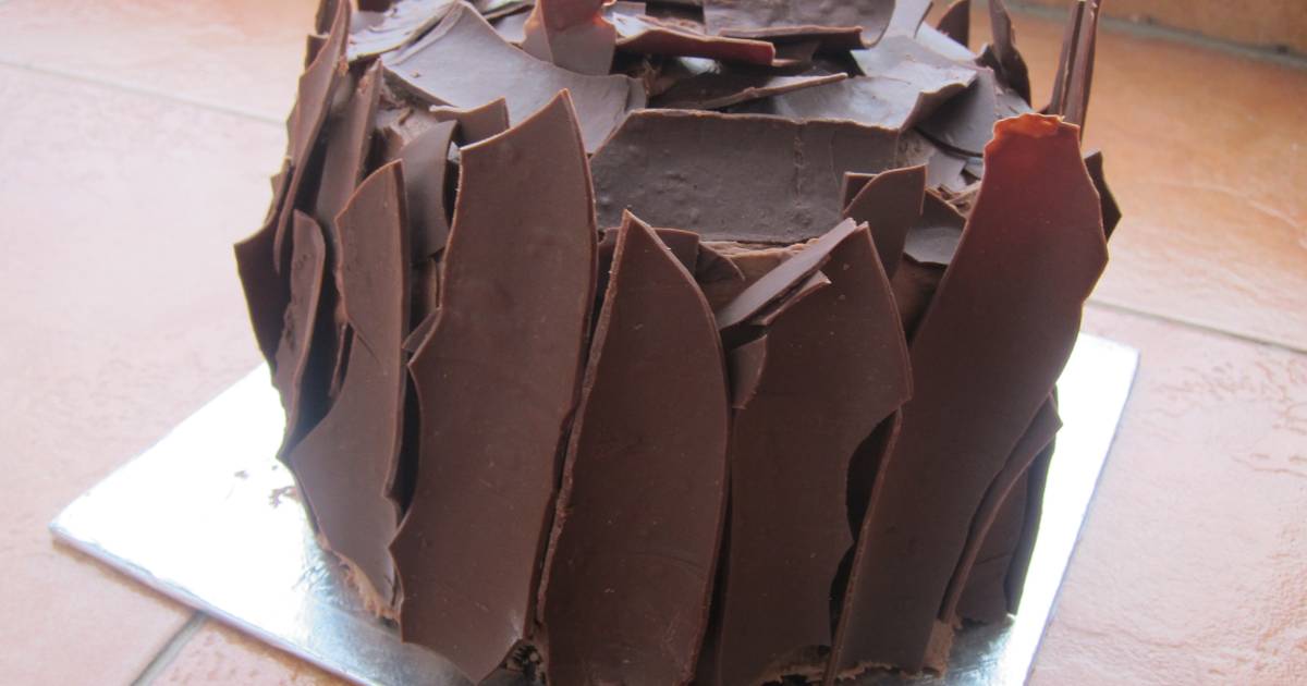 Customised Chocolate shards cake, Food & Drinks, Homemade Bakes on Carousell