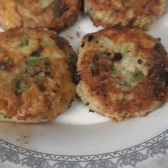 A picture of Aloo Cutlets.