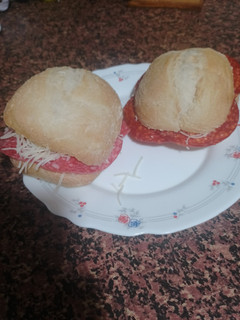 Una foto de Montaditos de embutido