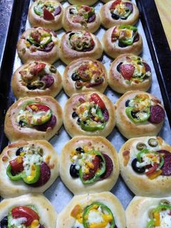 صورة لوصفة بيتزا بحجم صغير