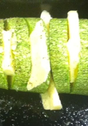 Una foto de Calabacitas hasselback