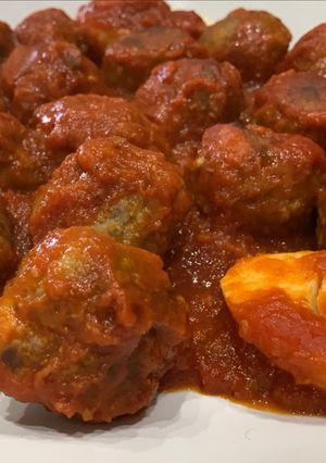 Una foto de Albóndigas con salsa de tomate