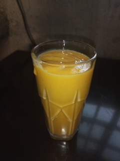 A picture of Mango banana smoothie.