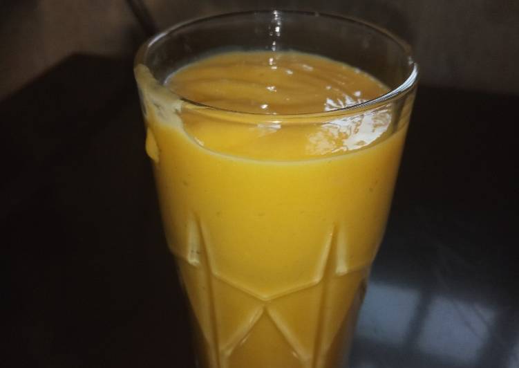 Recipe of Any-night-of-the-week Mango banana smoothie