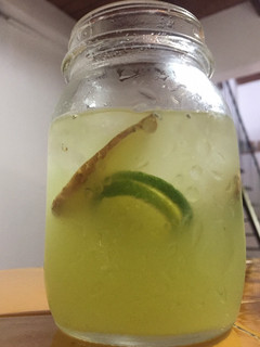 Una foto de Agua de Pepino & Jengibre 🥒