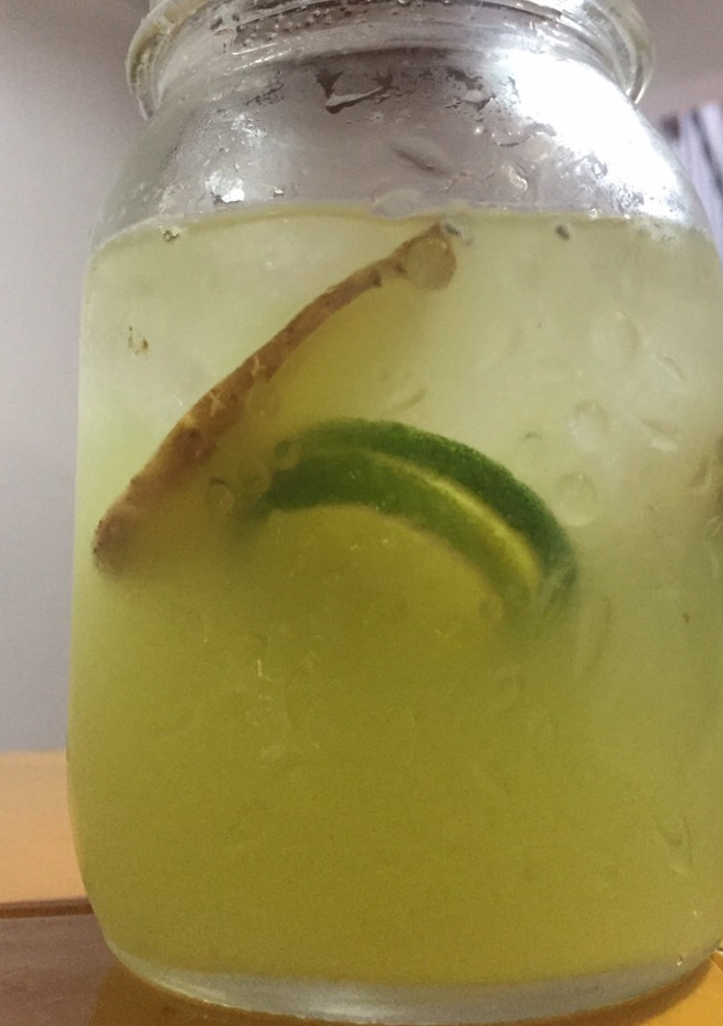 Una foto de Agua de Pepino & Jengibre 🥒