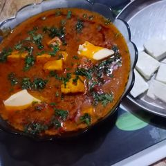 A picture of Paneer butter masala.