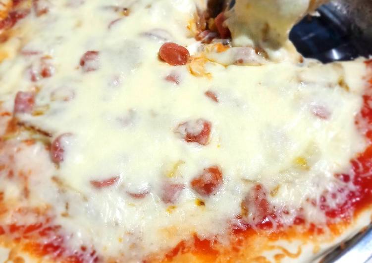 Cara Gampang Menyiapkan Pizza mozzarella sosis yang Lezat