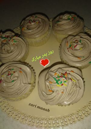 عکسی از دستور کاپ کیک خامه ای