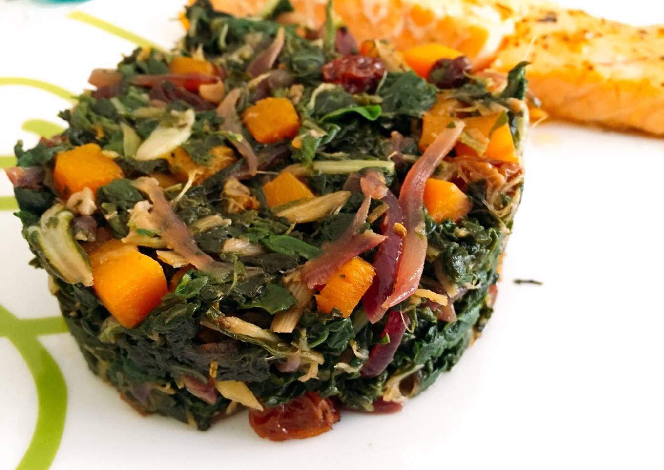 Acelgas salteadas con calabaza y pasas