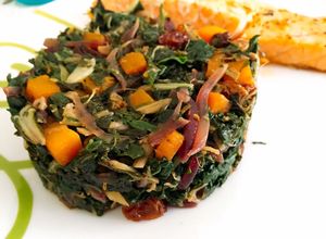 Foto principal de Acelgas salteadas con calabaza y pasas