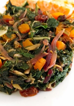 Una foto de Acelgas salteadas con calabaza y pasas