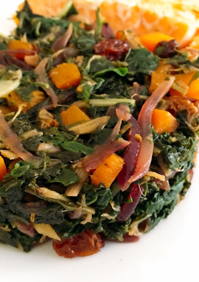 Una foto de Acelgas salteadas con calabaza y pasas