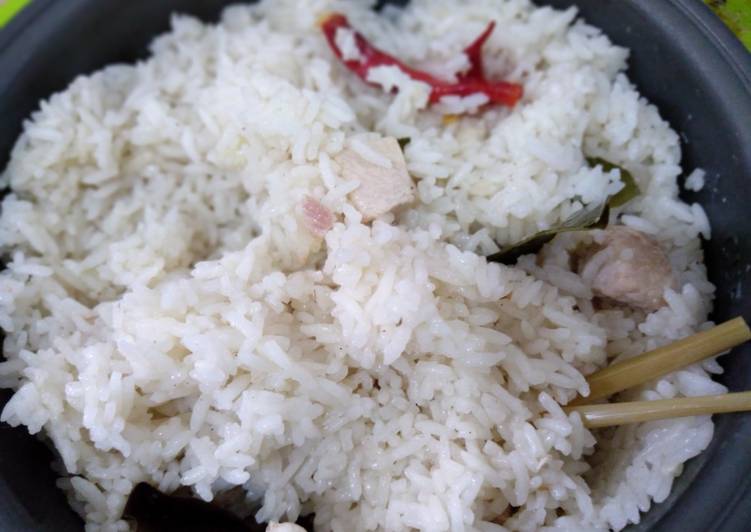 Langkah Mudah untuk Menyiapkan Nasi liwet ayam Anti Gagal