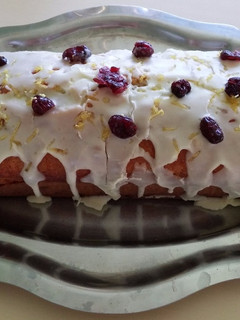 Una foto de Plum cake con arándanos y pasas al ron