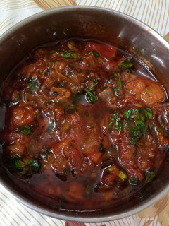 ટામેટા ની ચટણી (Tomato Chutney Recipe In Gujarati) રેસીપી મુખ્ય ફોટો