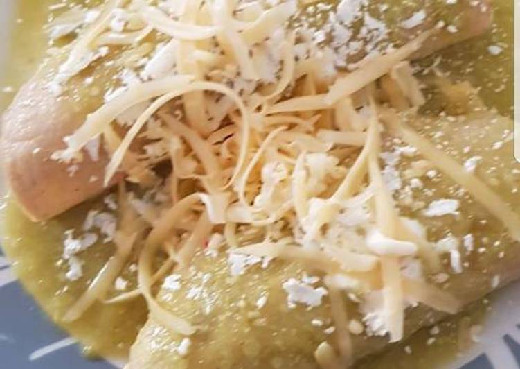 Enchiladas Verdes