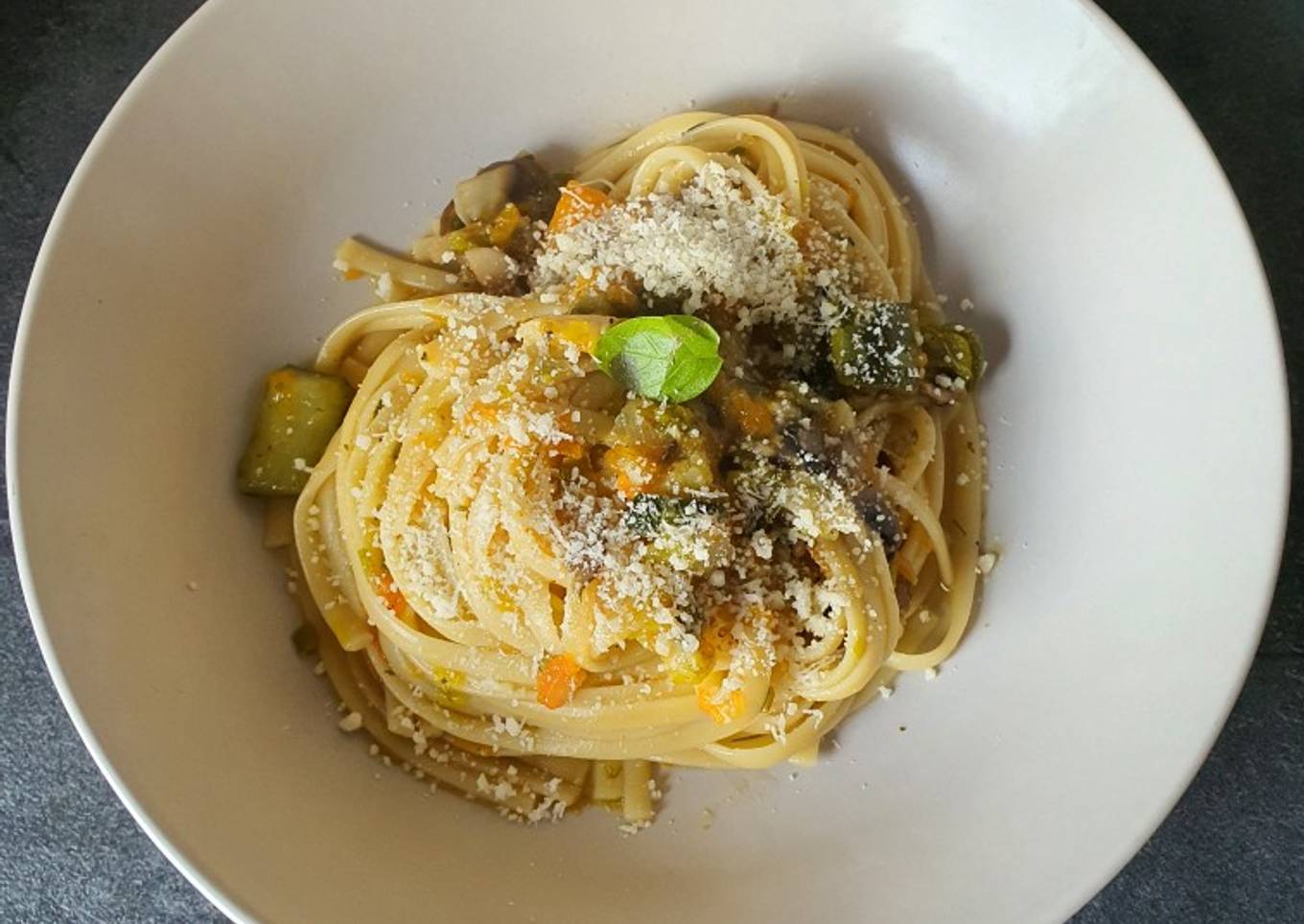 Linguine à la courge et aux poireaux