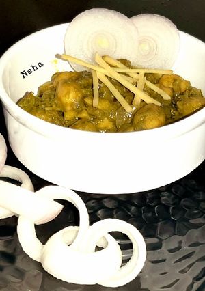 पालक छोले(Palak chole recipe in Hindi) रेसिपी मुख्य फोटो