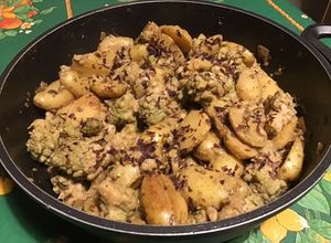 Une photo de Pommes grenailles au chou romanesco et dulce