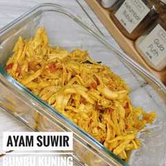 A picture of Ayam Suwir Bumbu Kuning Iris dan Bubuk.