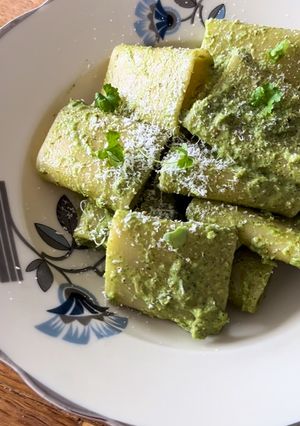 Foto di Paccheri al pesto svuota-balcone