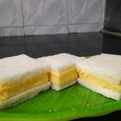 A picture of Custard sandwich.