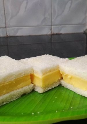 A picture of Custard sandwich.