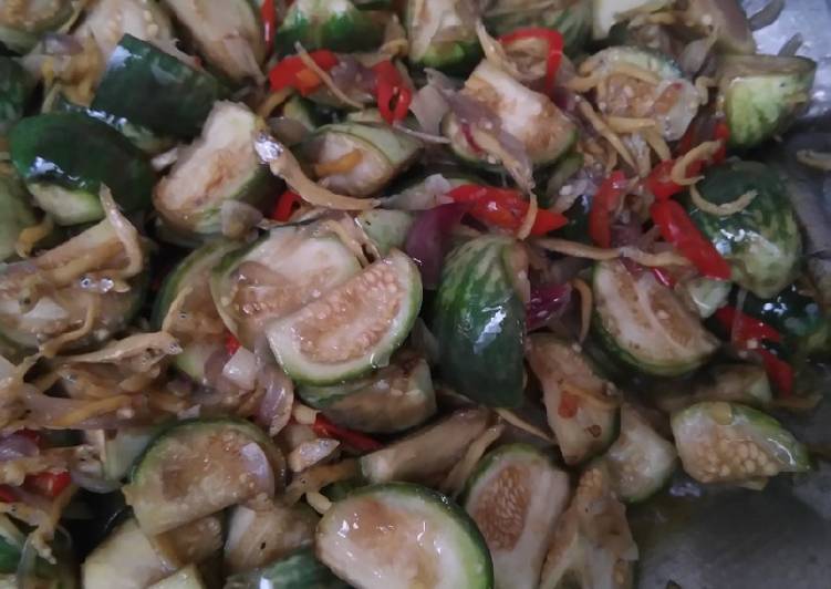 Tumis terong hijau kecil plus teri medan