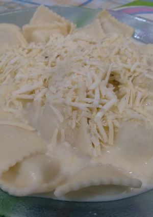 Una foto de Salsa simple con limón 🍋 y crema🥛
