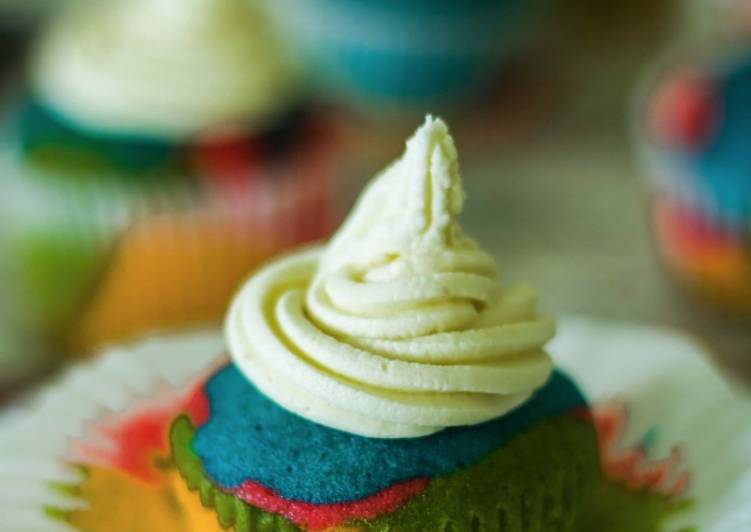 Simple Way to Make Speedy Rainbow Cupcake