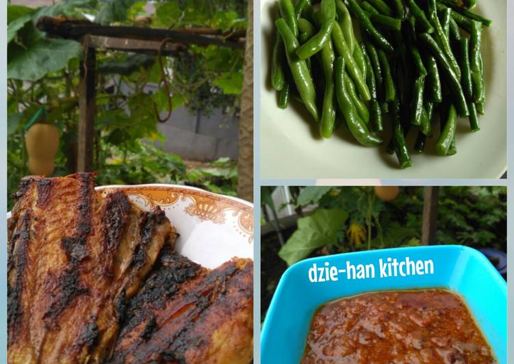 Langkah Mudah untuk Membuat Sambal ikan bakar ala resto yang Lezat