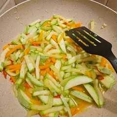 Tumis Zucchini Wortel রেসিপির প্রধান ছবি