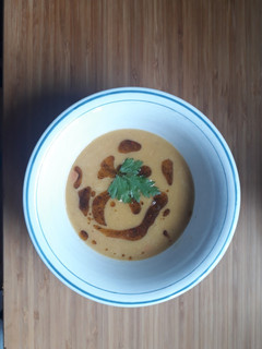 Una foto de Sopa de lentejas rojas (Şorba nîskên sor)