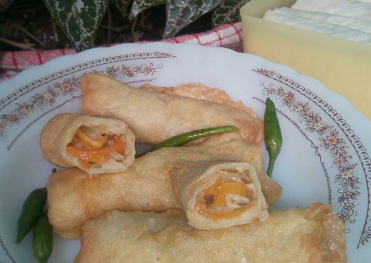 Lumpia sayur ayam (frozen)